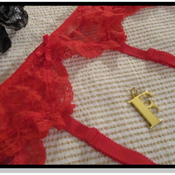 SIMONE RED LACE SATIN GARTER - Picture 9 of 13